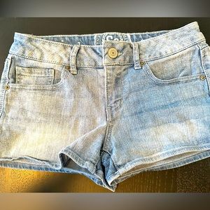 SO (shortie) Jean Shorts SZ 7 Juniors